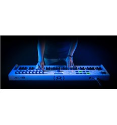 Arturia KeyLab Essential 88 MIDI kontroler